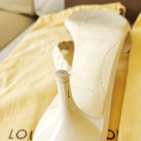 Louis Vuitton ladies sandals - Picture 16 of 16